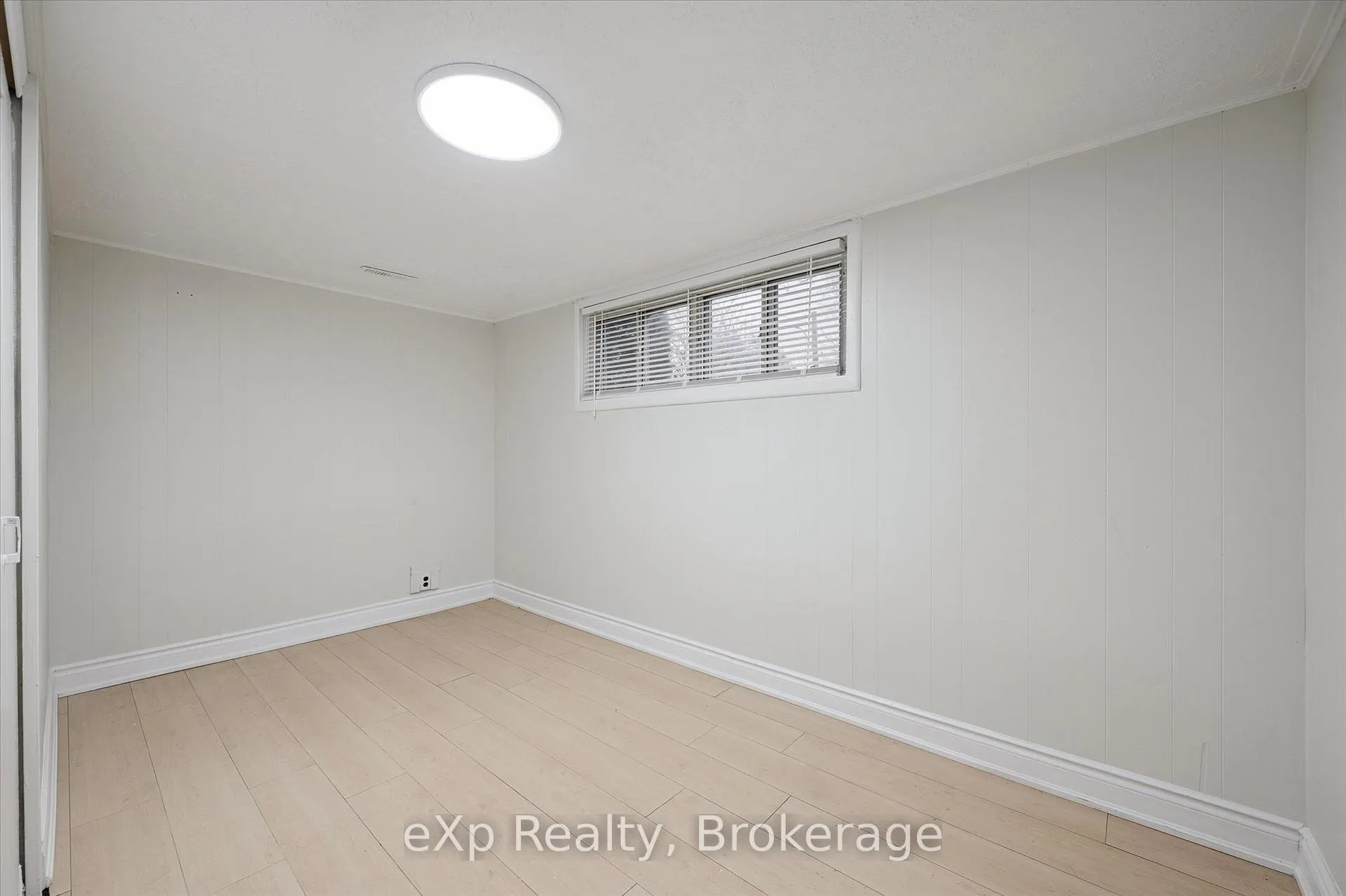 Photo 36 of 53 Nicklin Crescent, Guelph, Riverside Park — HOMEH