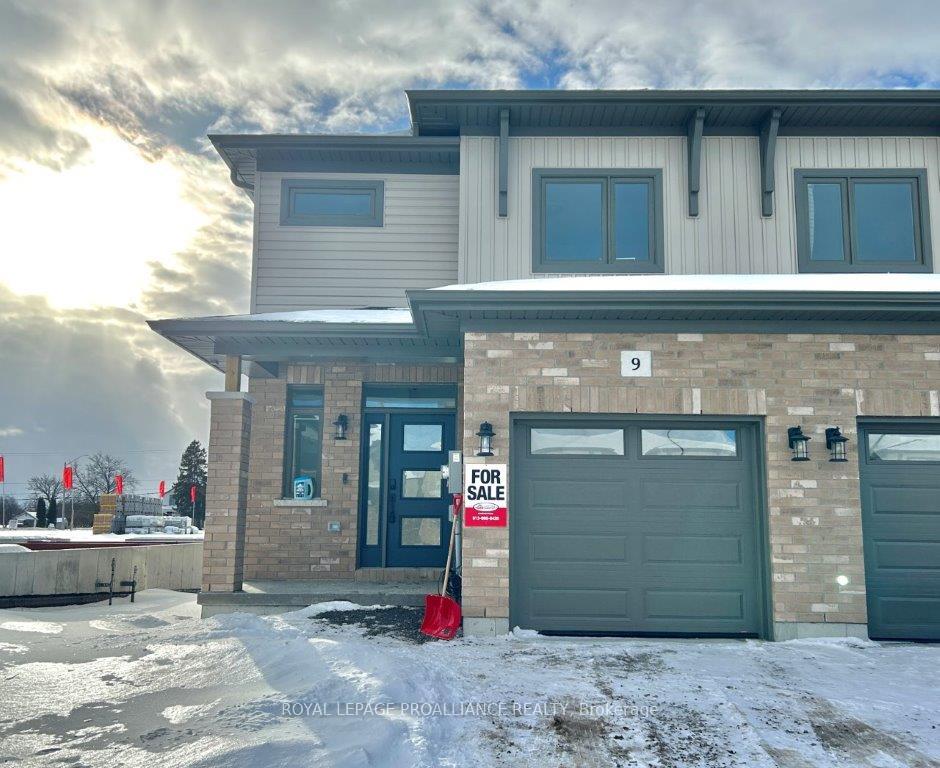 Front of 9 Otonabee Street