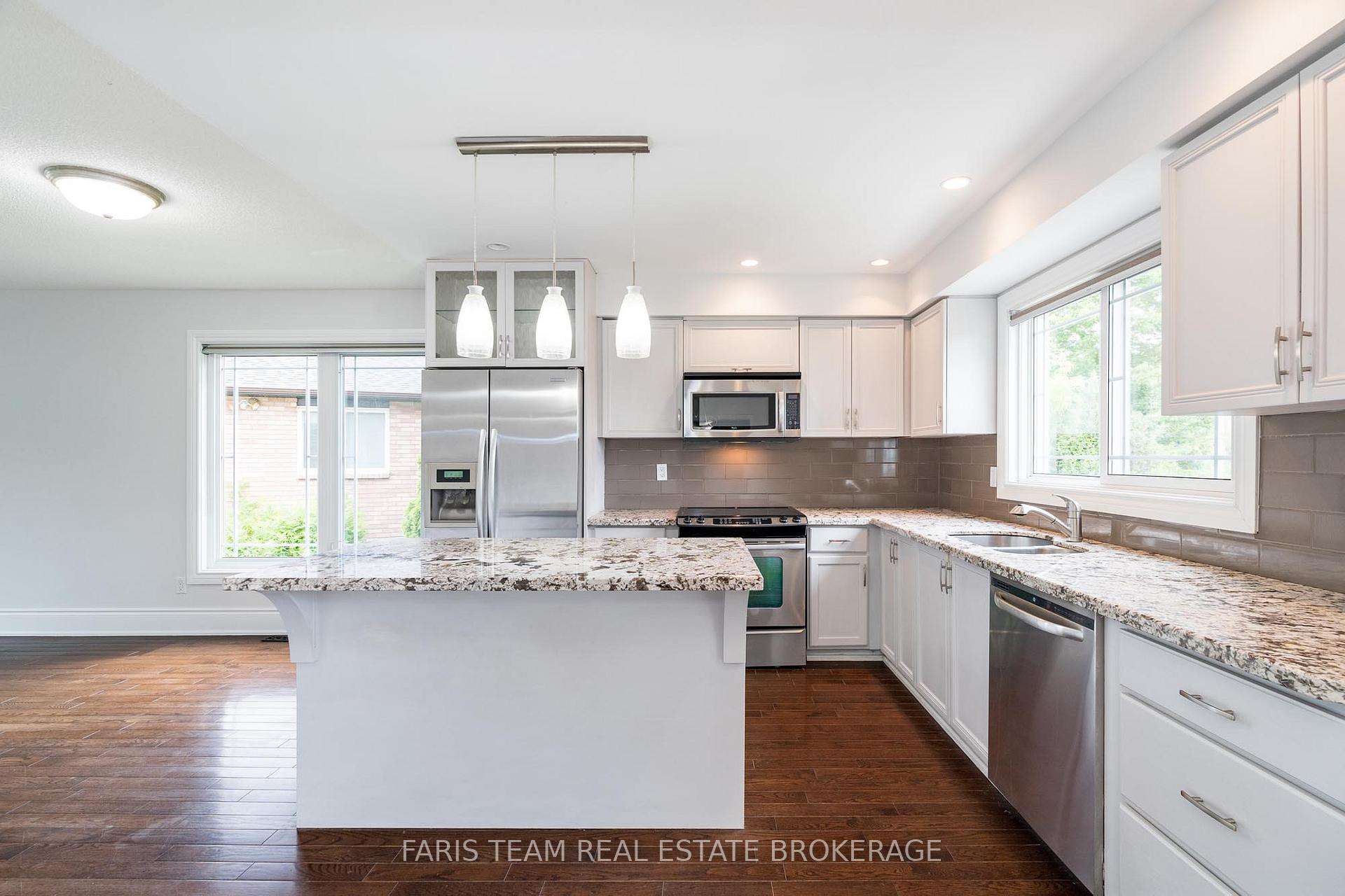 Photo 8 of 17 Radenhurst Crescent, Barrie, Grove East — HOMEH