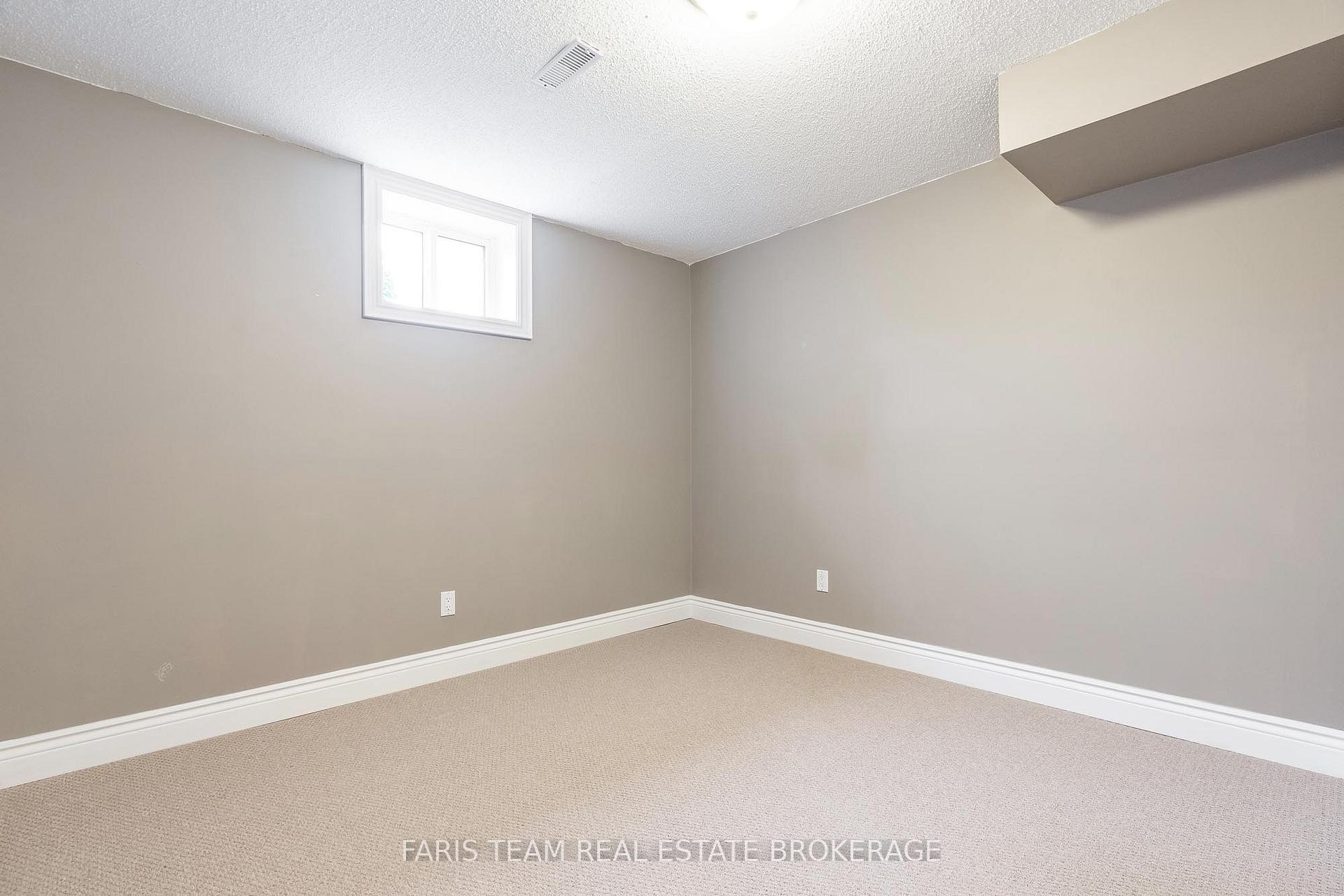 Photo 32 of 17 Radenhurst Crescent, Barrie, Grove East — HOMEH