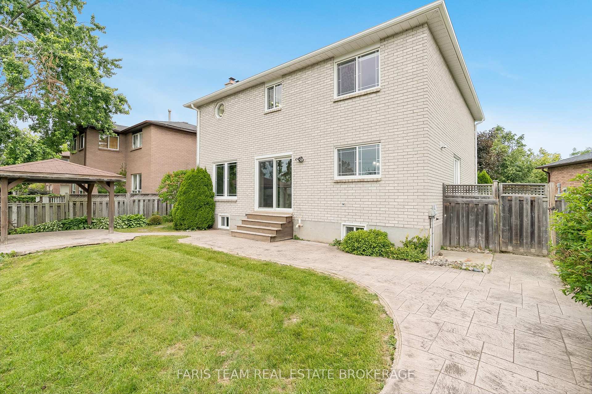 Photo 40 of 17 Radenhurst Crescent, Barrie, Grove East — HOMEH