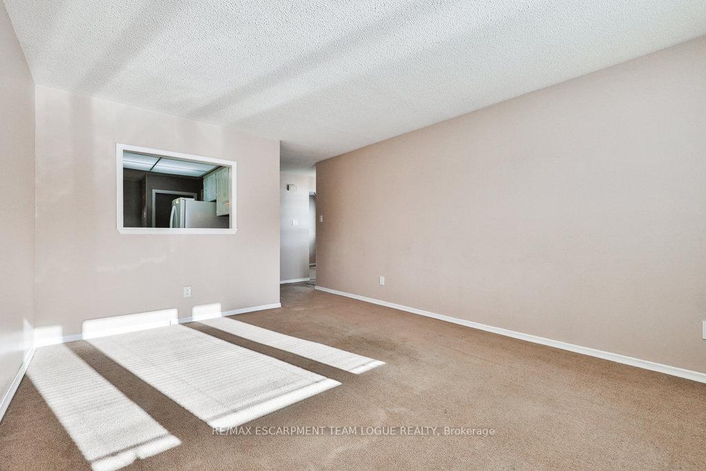 Photo 14 of 2251 Manchester Drive, Burlington, Brant Hills — HOMEH
