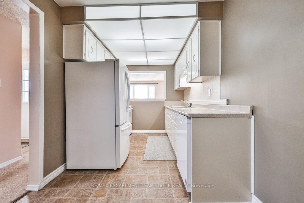 Photo 16 of 2251 Manchester Drive, Burlington, Brant Hills — HOMEH