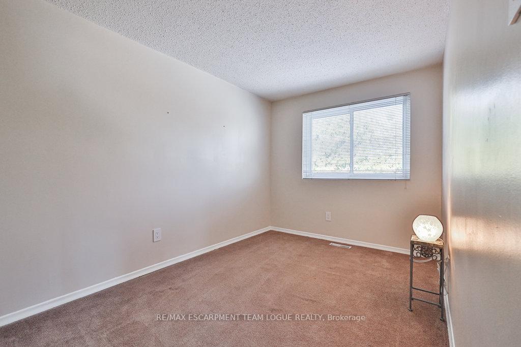 Photo 20 of 2251 Manchester Drive, Burlington, Brant Hills — HOMEH