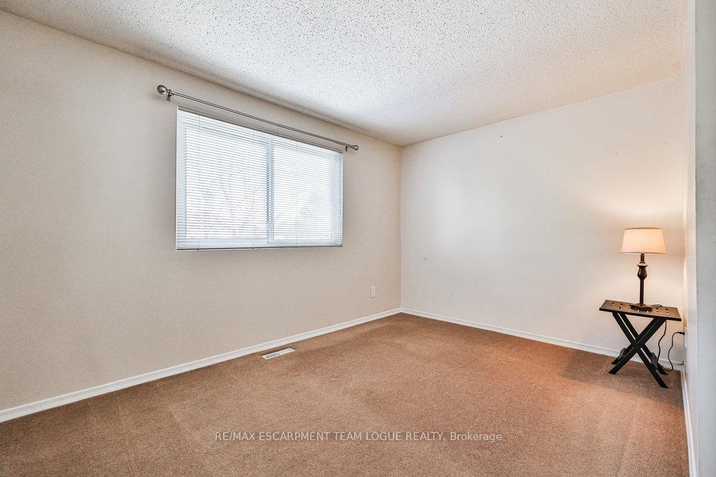 Photo 22 of 2251 Manchester Drive, Burlington, Brant Hills — HOMEH