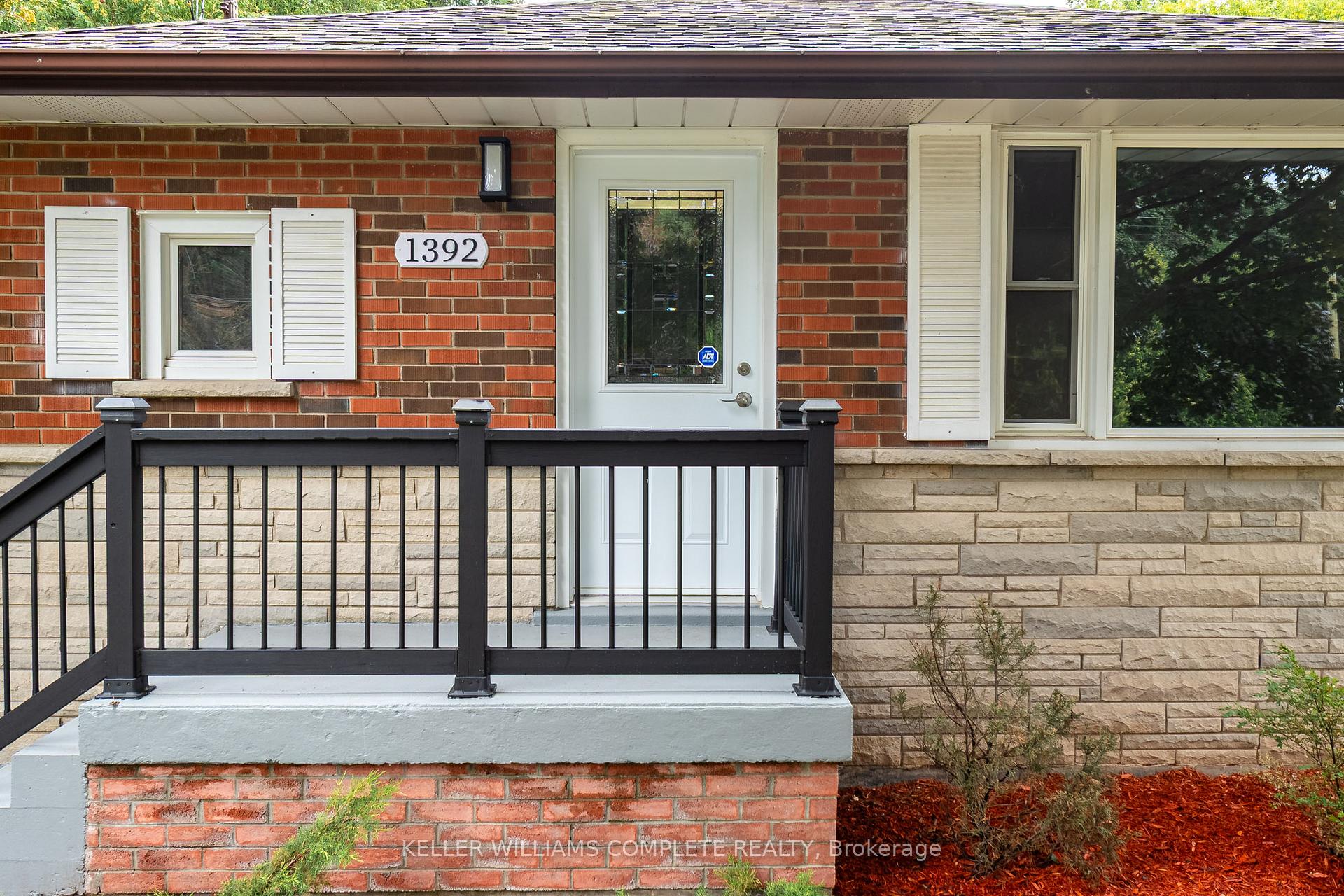 Photo 5 of 1392 Royal Drive, Burlington, Mountainside — HOMEH