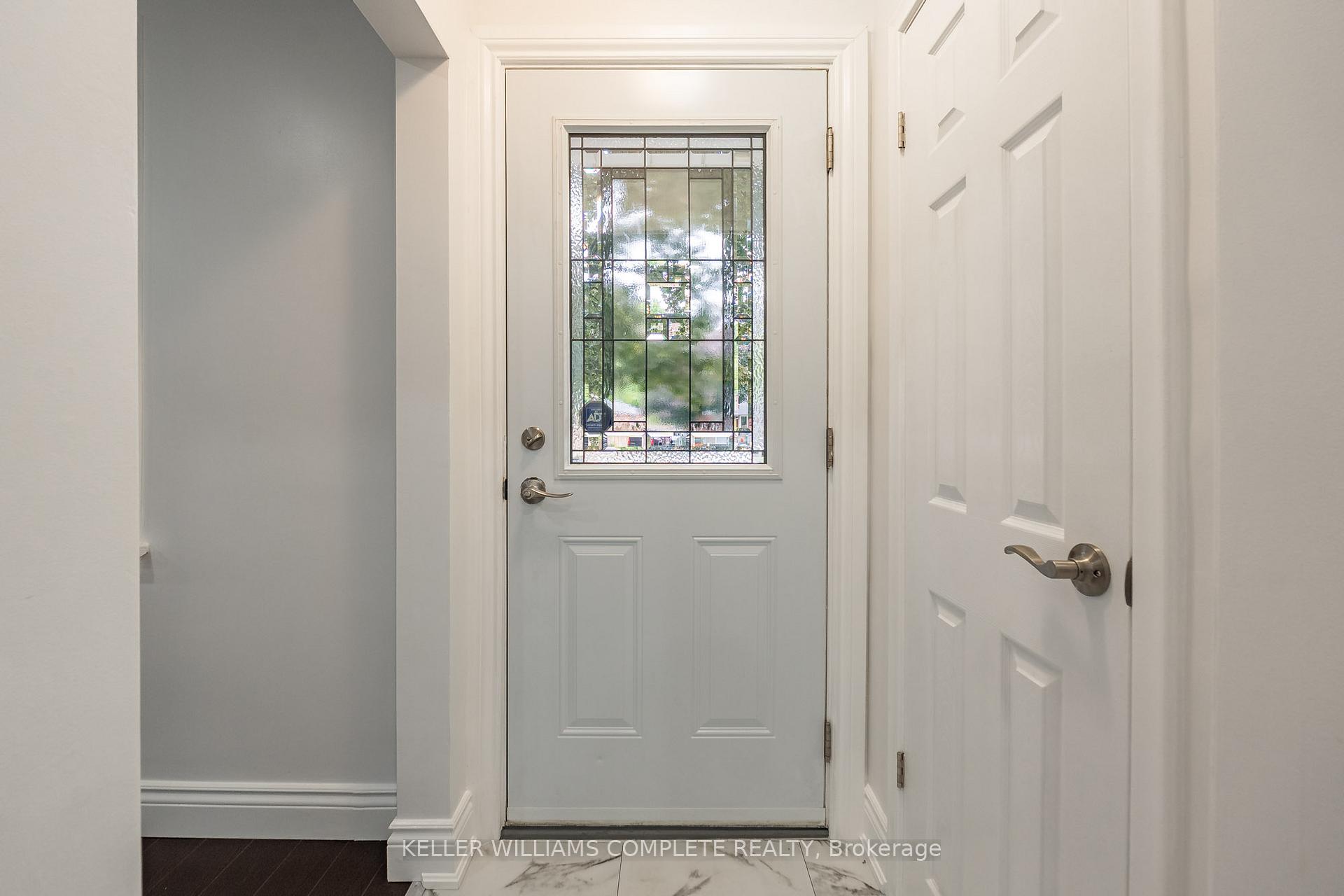 Photo 6 of 1392 Royal Drive, Burlington, Mountainside — HOMEH