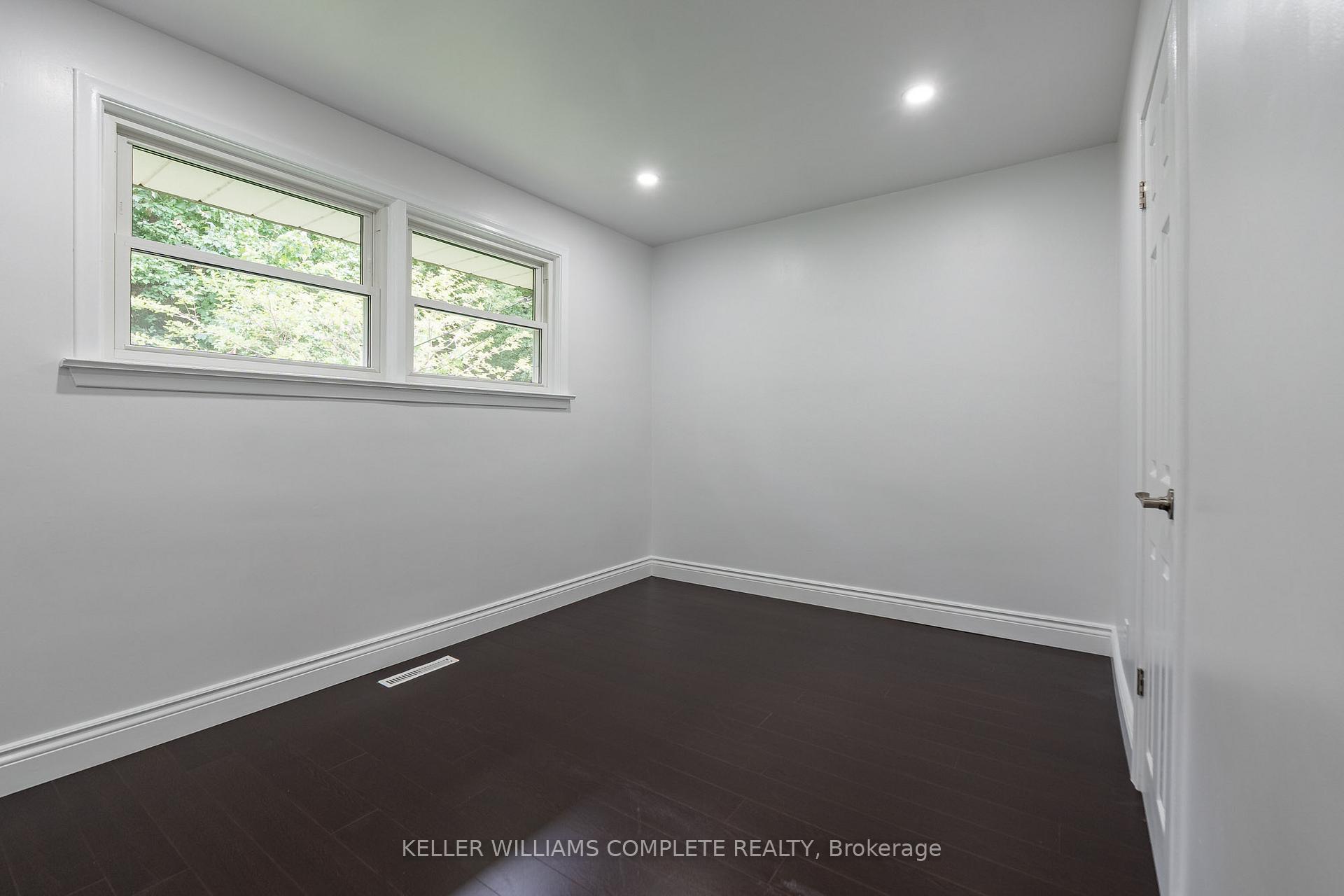 Photo 22 of 1392 Royal Drive, Burlington, Mountainside — HOMEH