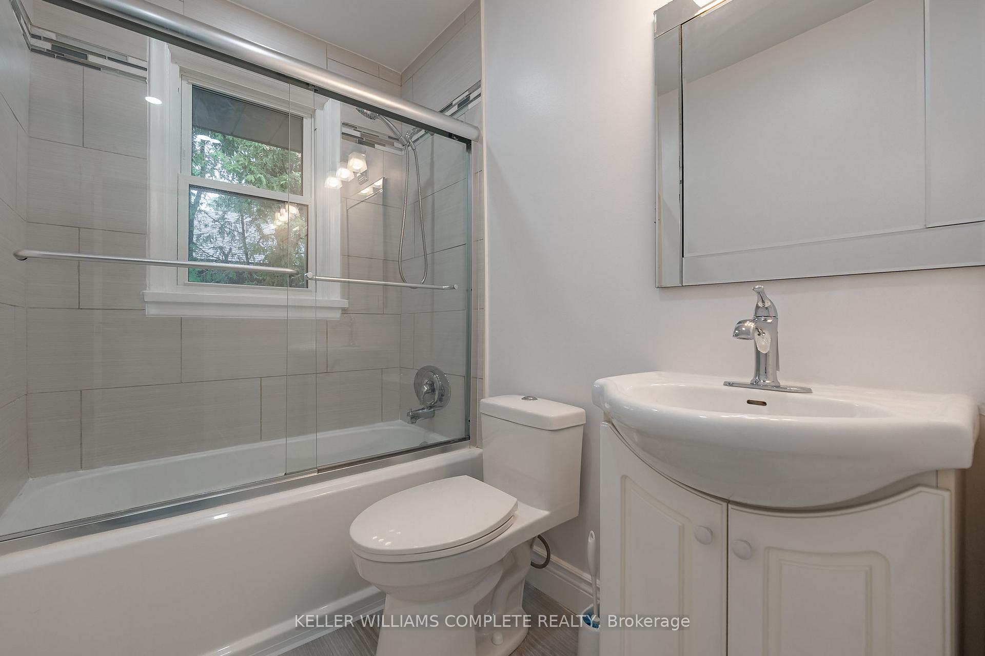 Photo 23 of 1392 Royal Drive, Burlington, Mountainside — HOMEH