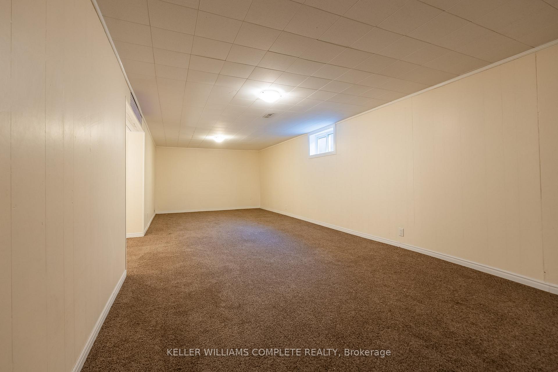 Photo 25 of 1392 Royal Drive, Burlington, Mountainside — HOMEH
