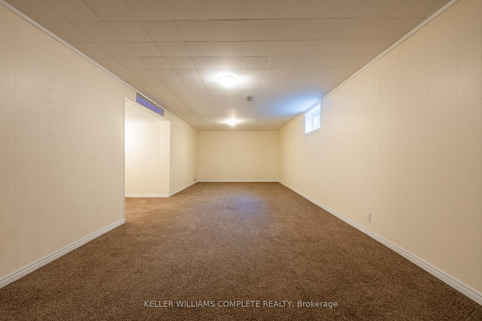 Photo 26 of 1392 Royal Drive, Burlington, Mountainside — HOMEH