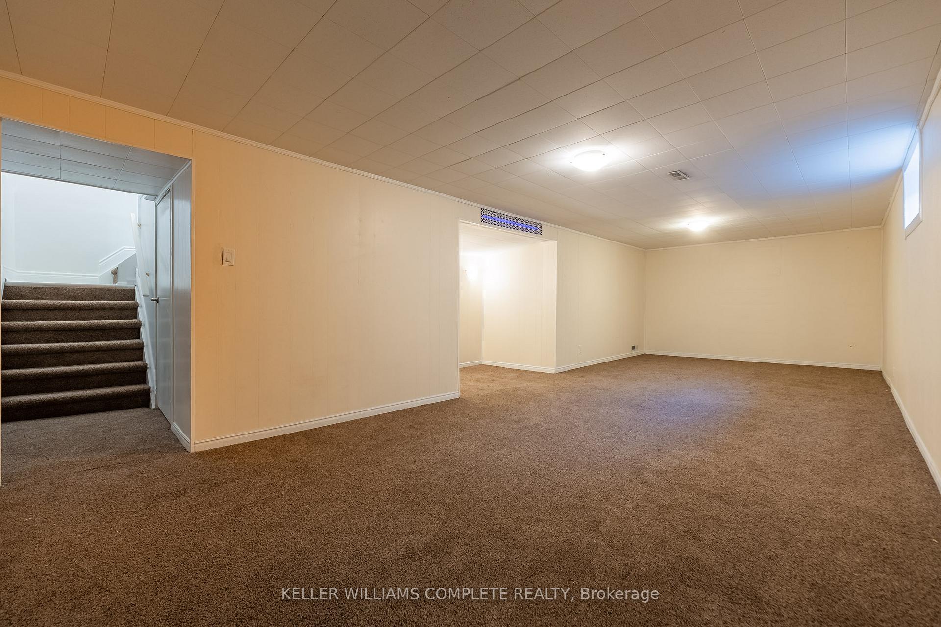 Photo 27 of 1392 Royal Drive, Burlington, Mountainside — HOMEH