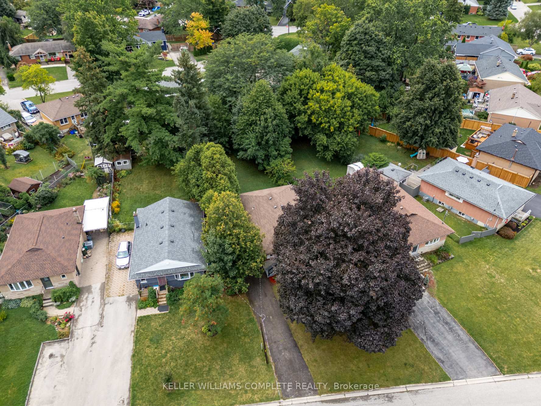 Photo 35 of 1392 Royal Drive, Burlington, Mountainside — HOMEH