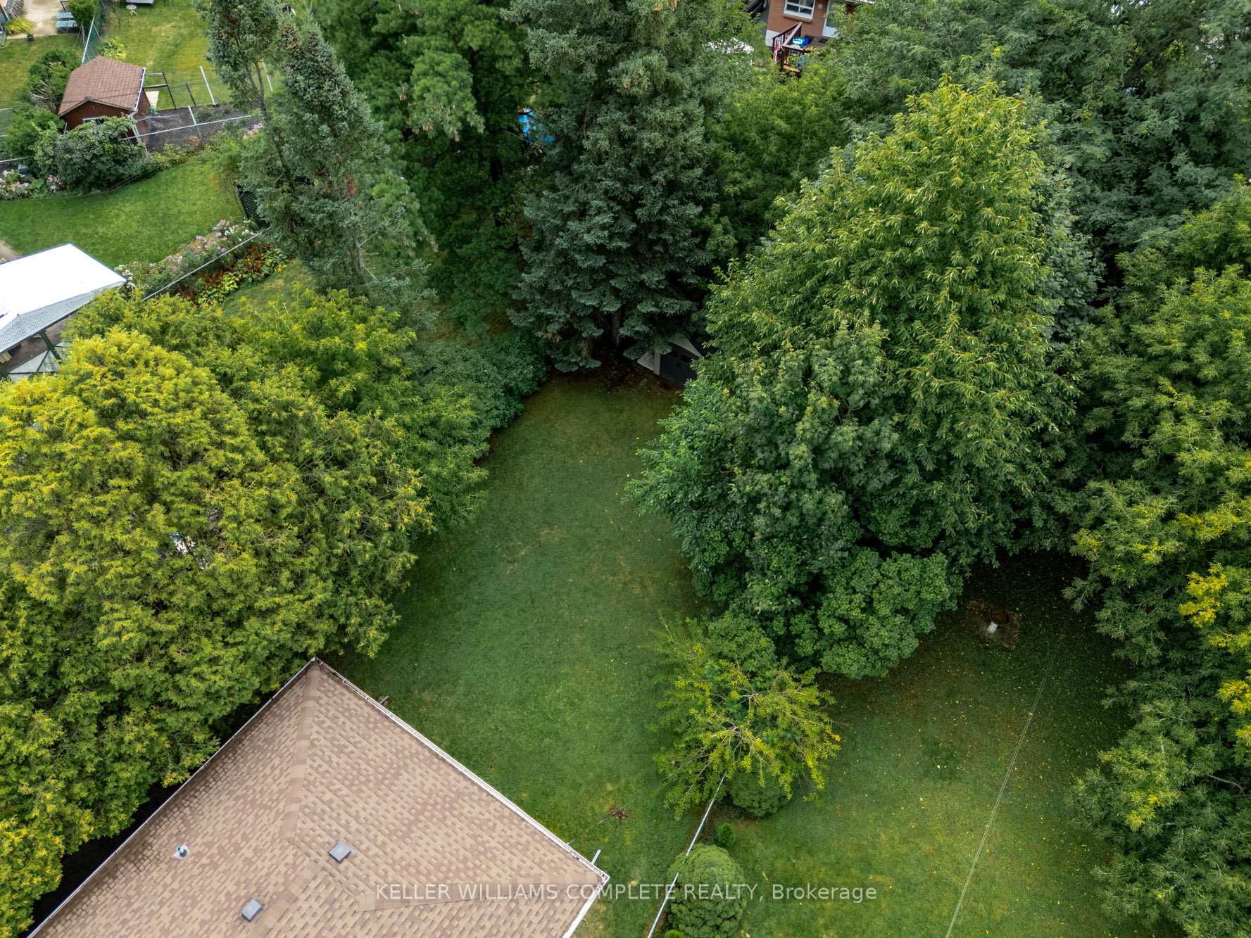 Photo 37 of 1392 Royal Drive, Burlington, Mountainside — HOMEH