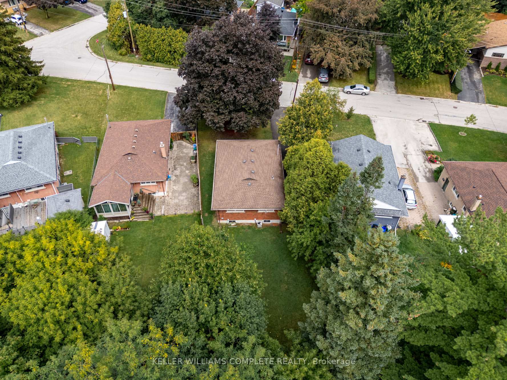 Photo 38 of 1392 Royal Drive, Burlington, Mountainside — HOMEH