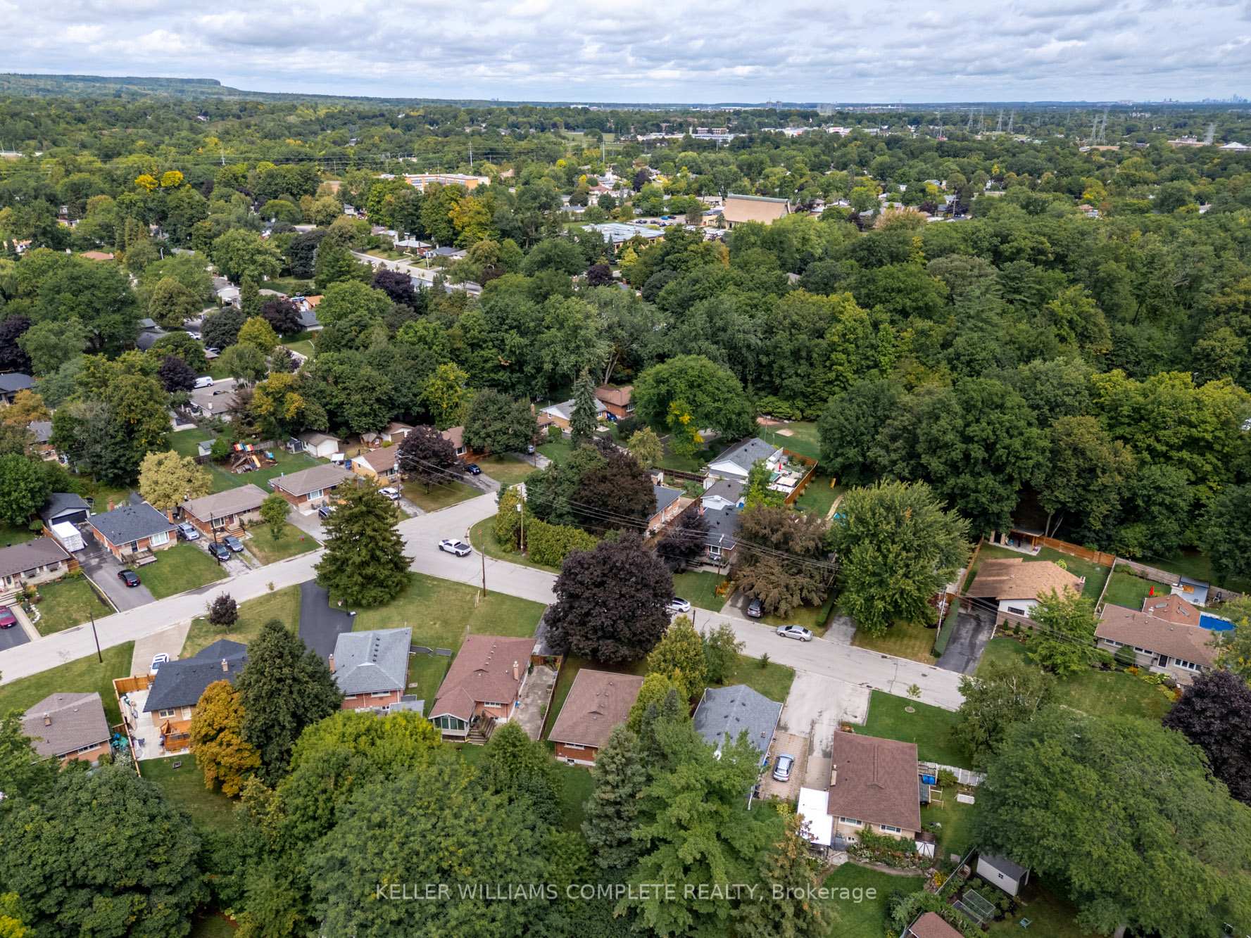 Photo 39 of 1392 Royal Drive, Burlington, Mountainside — HOMEH