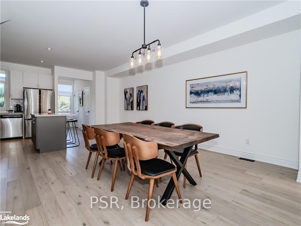 Photo 10 of 51 Rockmount Crescent, Gravenhurst, Muskoka (S) — HOMEH