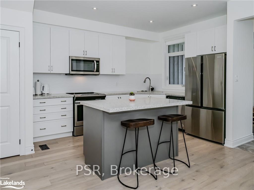 Photo 11 of 51 Rockmount Crescent, Gravenhurst, Muskoka (S) — HOMEH