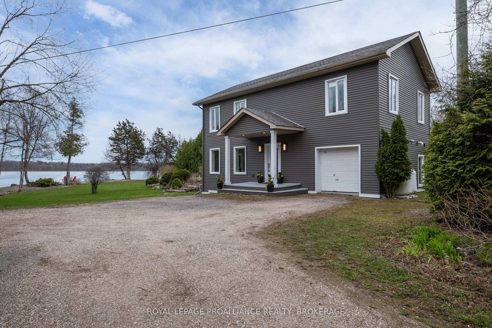 Photo 2 of 2749 Lakefield Drive, Frontenac, Frontenac South — HOMEH