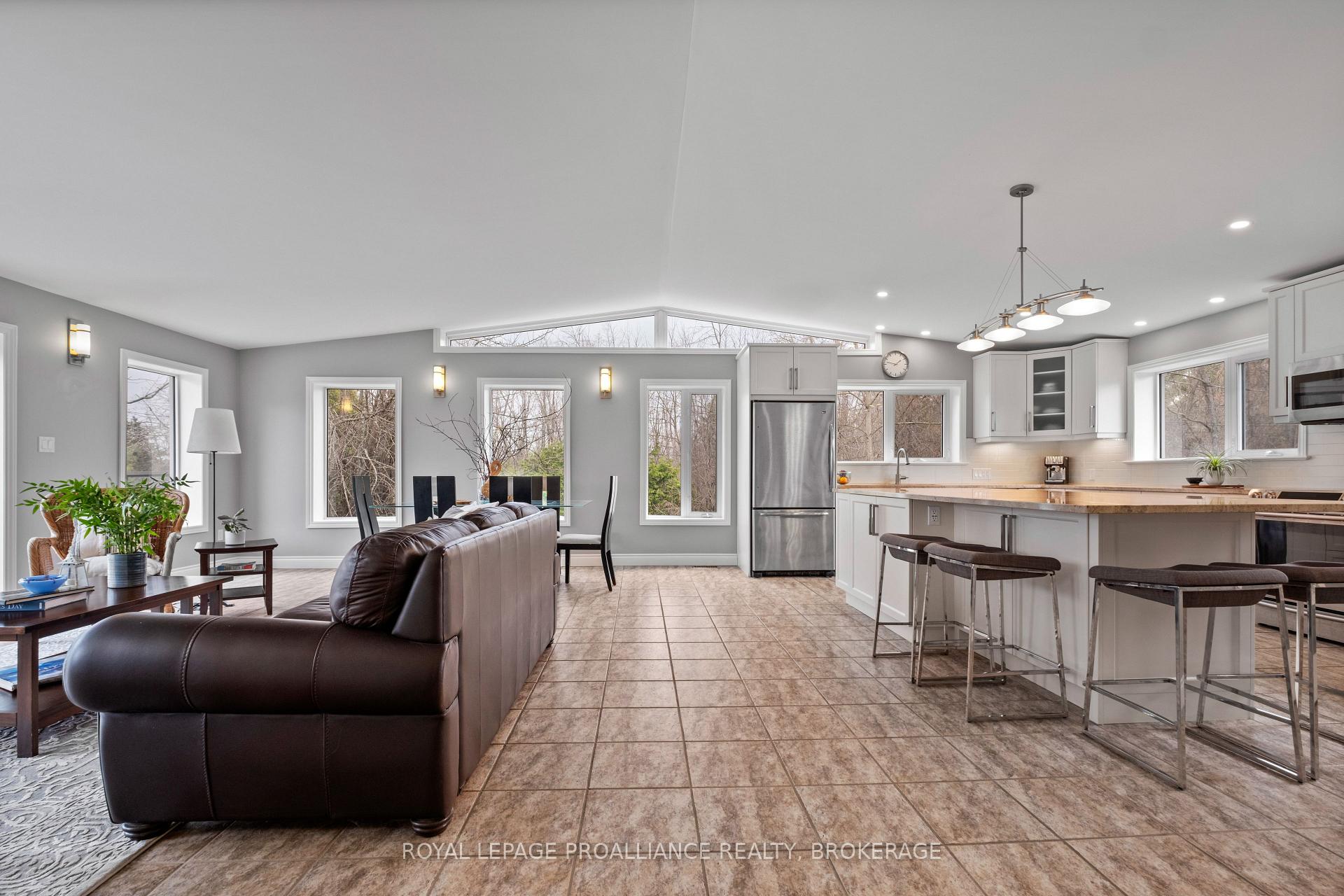 Photo 15 of 2749 Lakefield Drive, Frontenac, Frontenac South — HOMEH