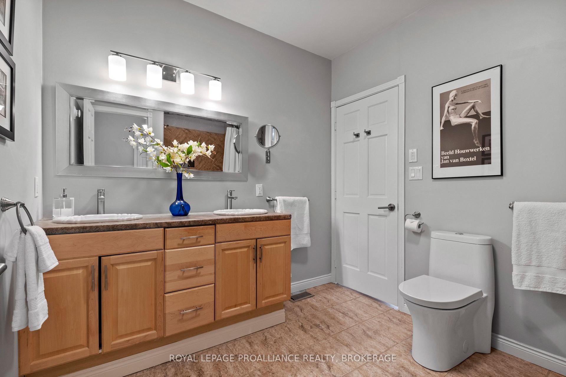 Photo 34 of 2749 Lakefield Drive, Frontenac, Frontenac South — HOMEH