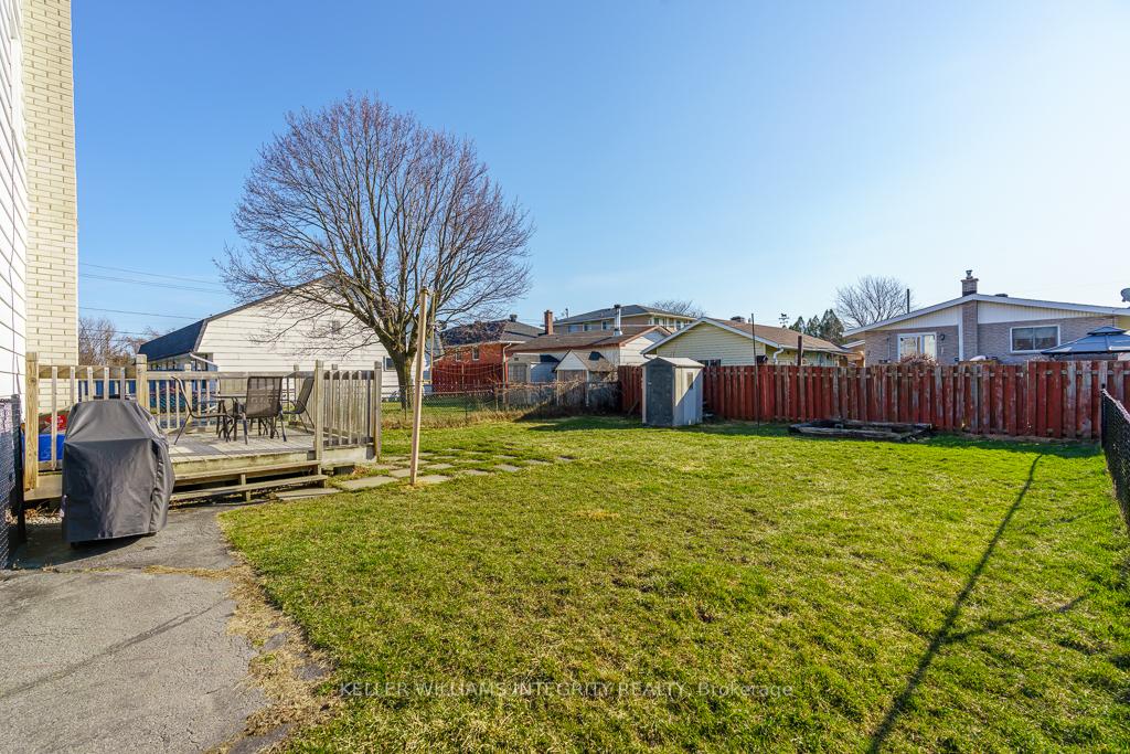 Photo 4 of 1004 Grand Avenue, Cornwall — HOMEH