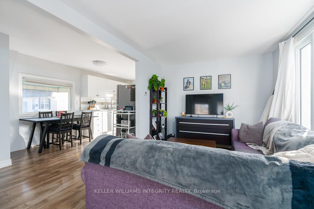 Photo 8 of 1004 Grand Avenue, Cornwall — HOMEH