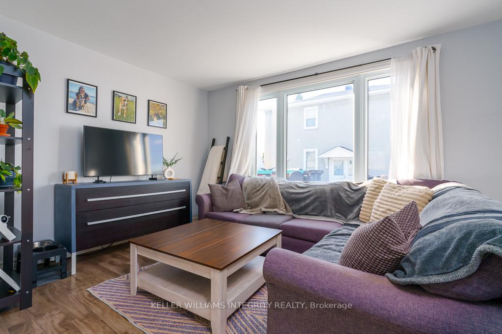 Photo 9 of 1004 Grand Avenue, Cornwall — HOMEH