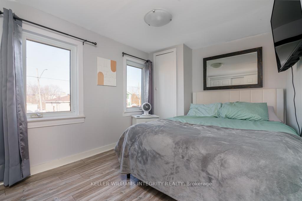 Photo 15 of 1004 Grand Avenue, Cornwall — HOMEH