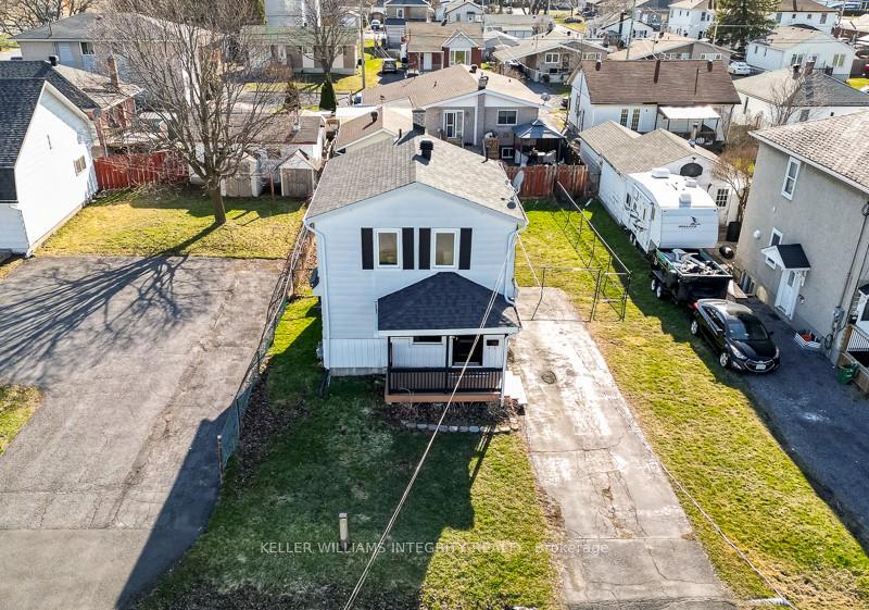 Photo 19 of 1004 Grand Avenue, Cornwall — HOMEH