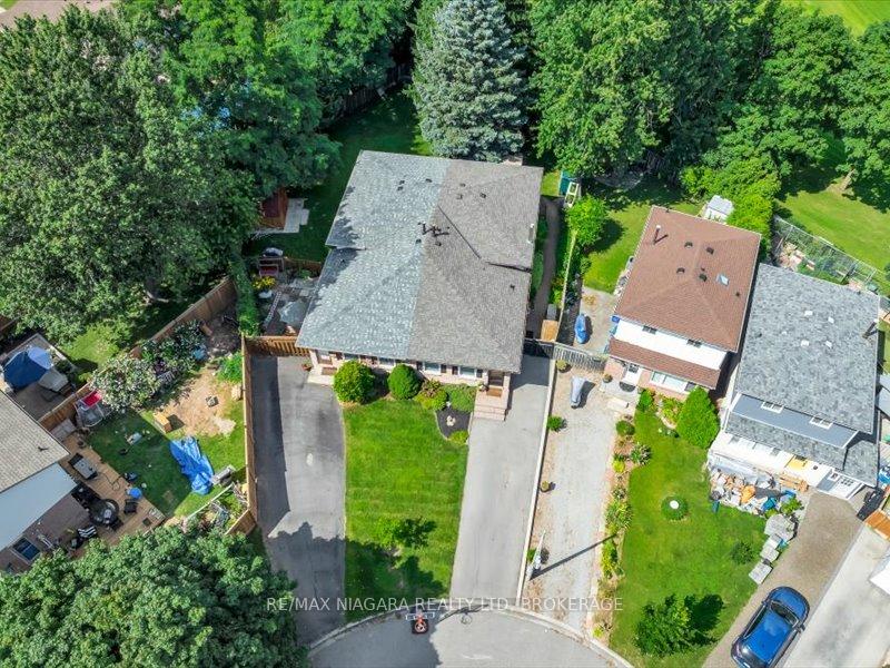 Photo 3 of 2393 Greenbank Trail S, Burlington, Brant Hills — HOMEH