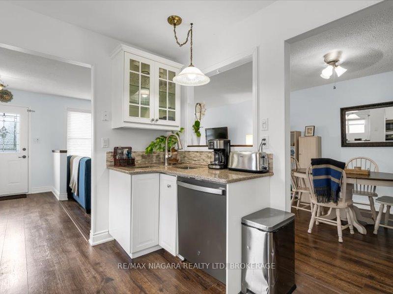 Photo 10 of 2393 Greenbank Trail S, Burlington, Brant Hills — HOMEH