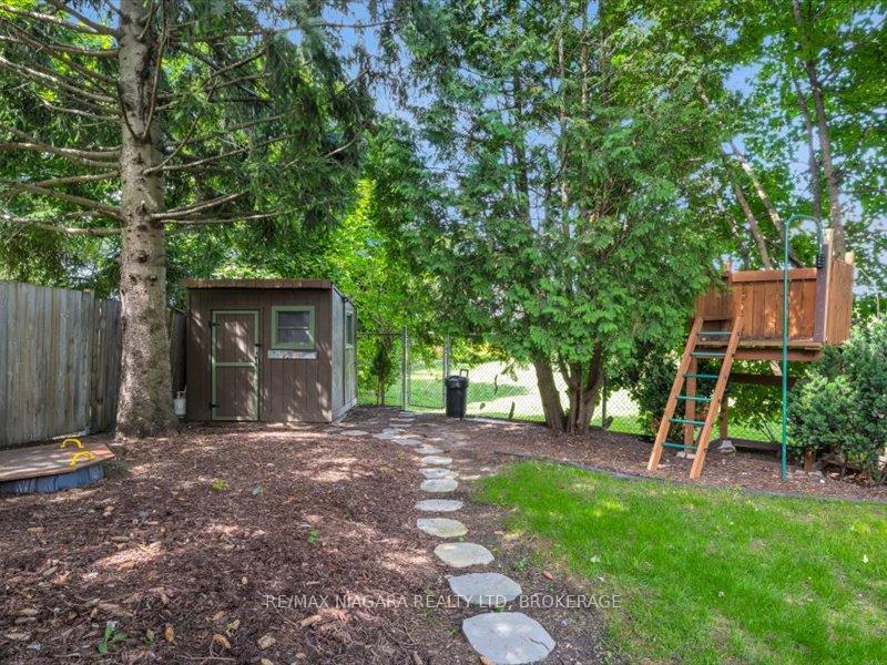 Photo 17 of 2393 Greenbank Trail S, Burlington, Brant Hills — HOMEH
