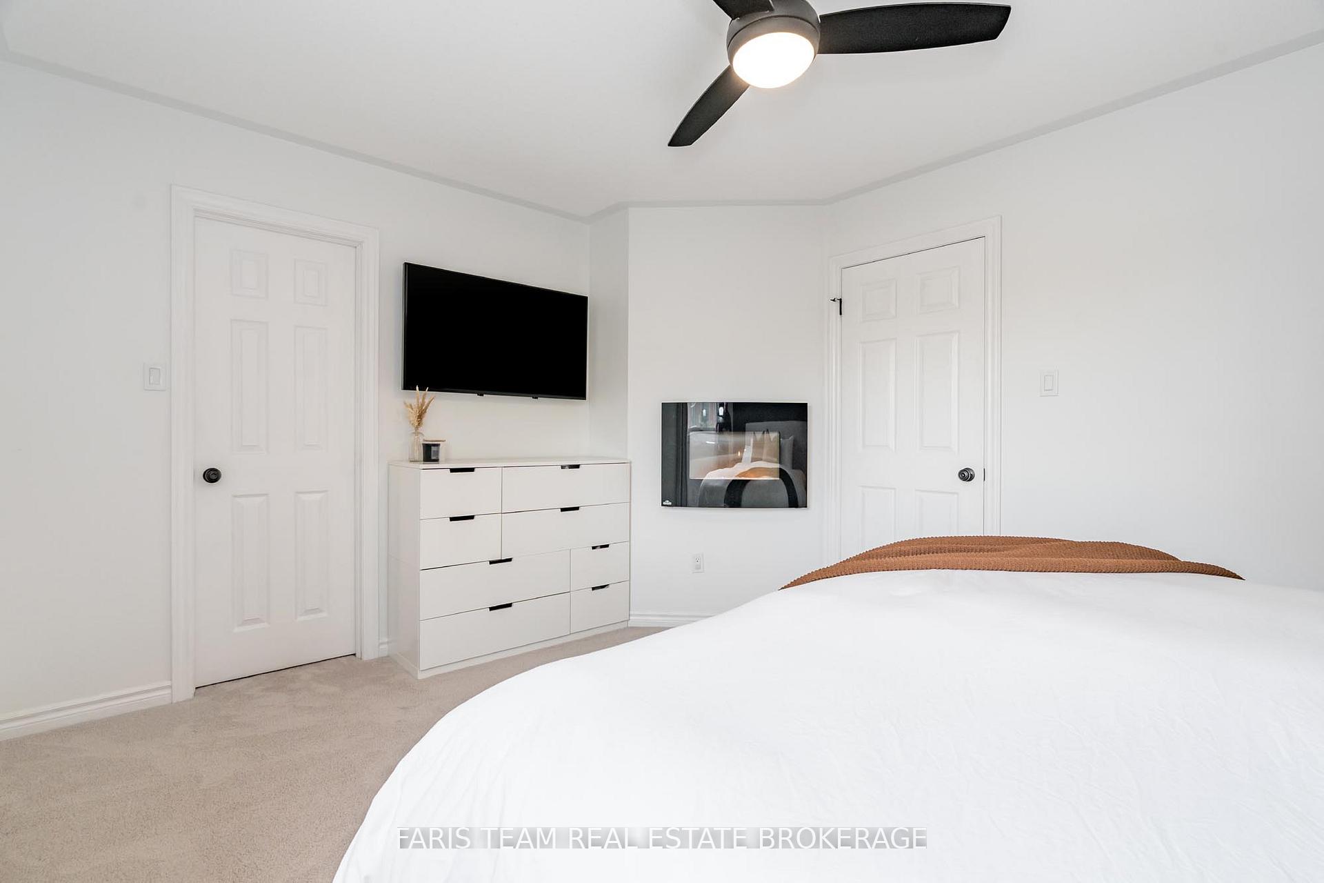 Photo 21 of 40 Brown Wood Drive, Barrie, Little Lake — HOMEH