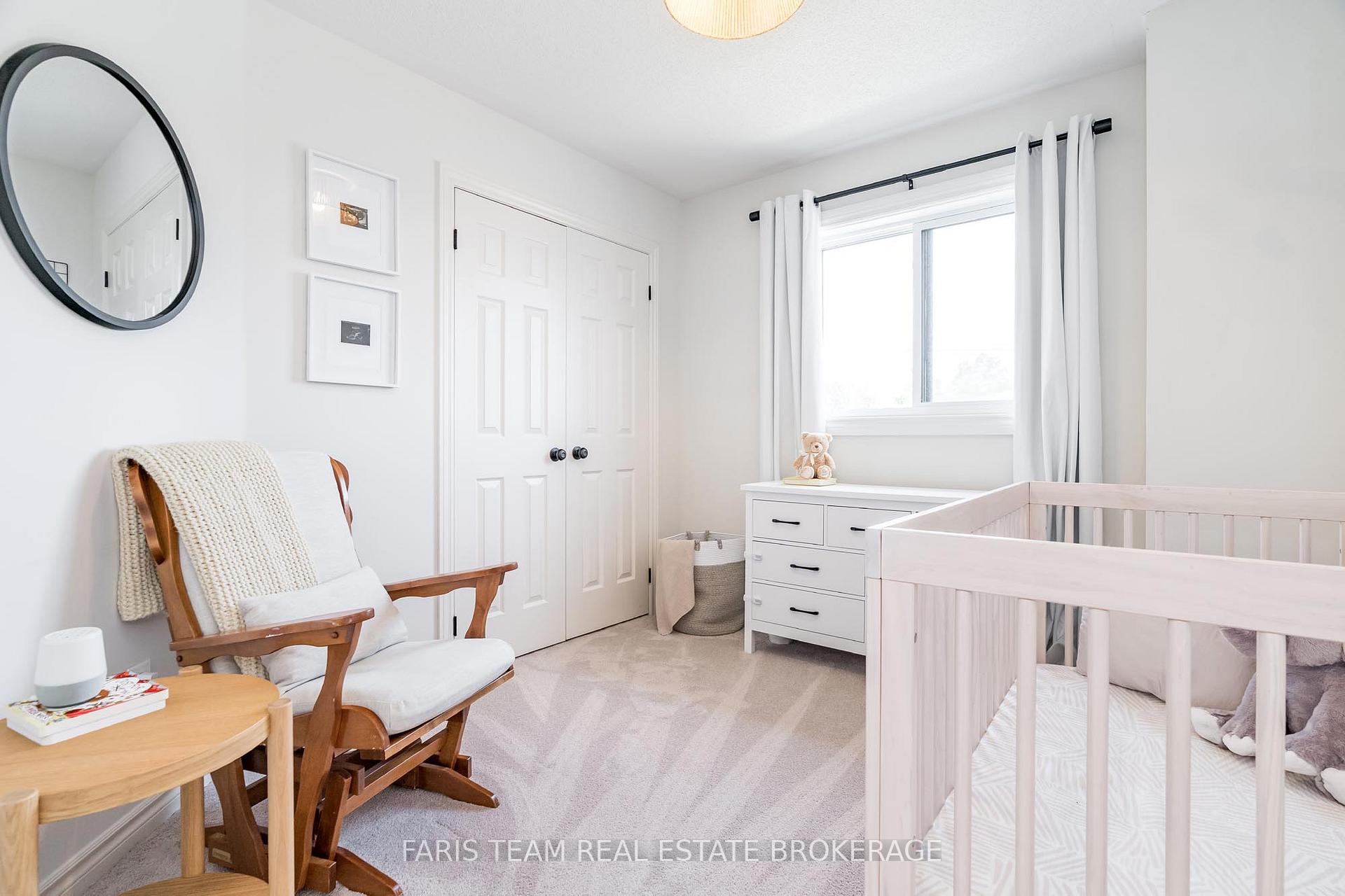 Photo 23 of 40 Brown Wood Drive, Barrie, Little Lake — HOMEH