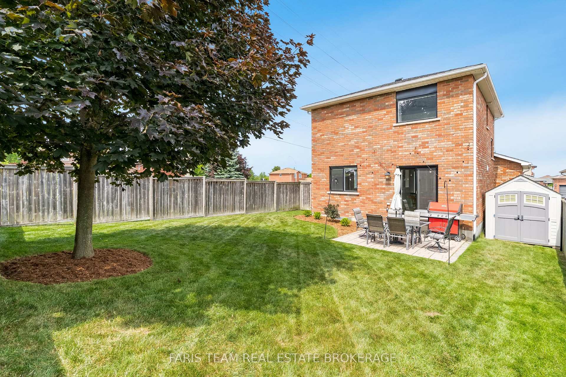 Photo 39 of 40 Brown Wood Drive, Barrie, Little Lake — HOMEH