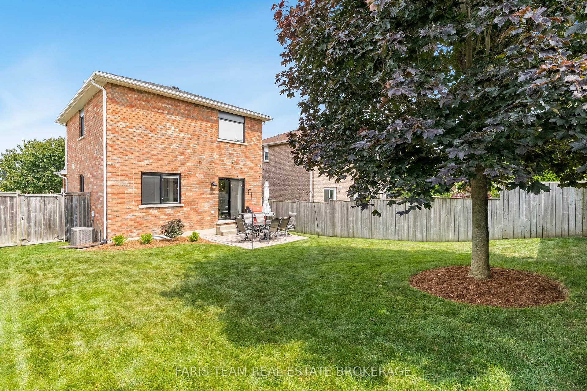 Photo 40 of 40 Brown Wood Drive, Barrie, Little Lake — HOMEH
