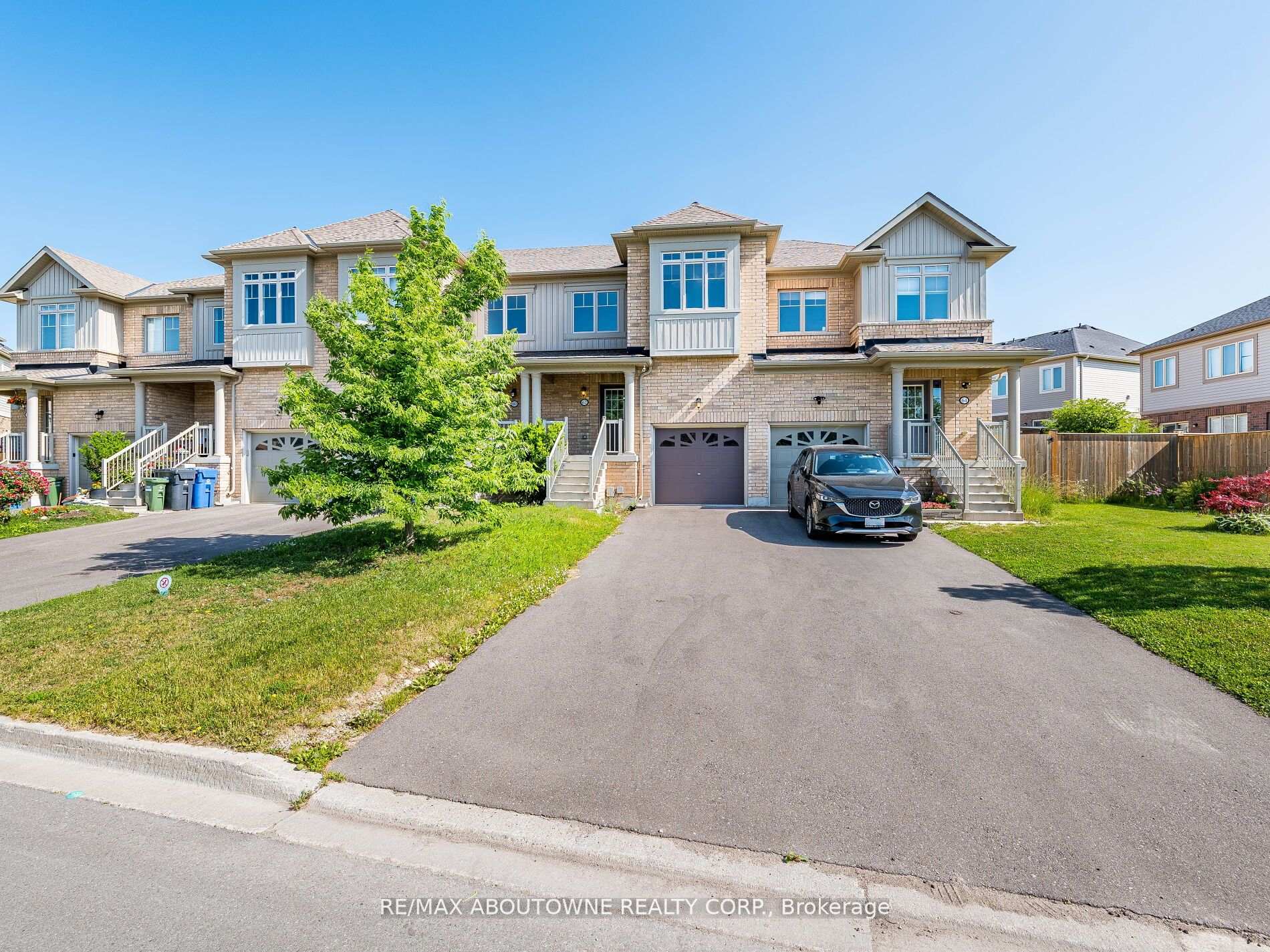 Photo 2 of 62 Skinner Drive, Guelph, Grange Road — HOMEH