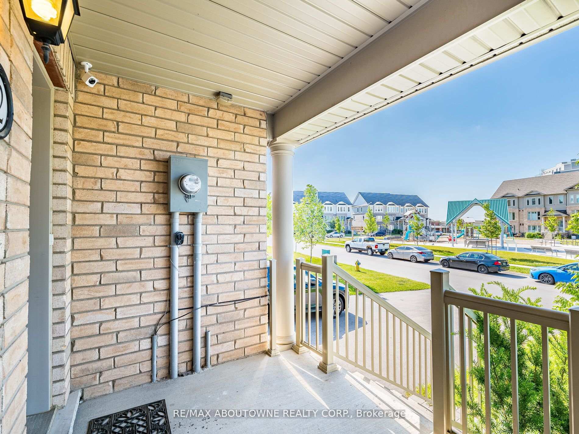 Photo 4 of 62 Skinner Drive, Guelph, Grange Road — HOMEH