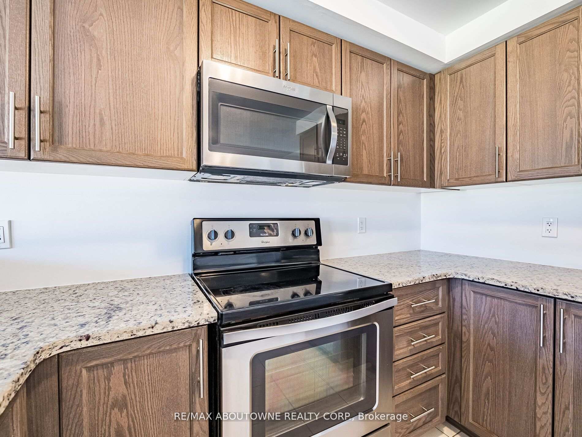 Photo 17 of 62 Skinner Drive, Guelph, Grange Road — HOMEH