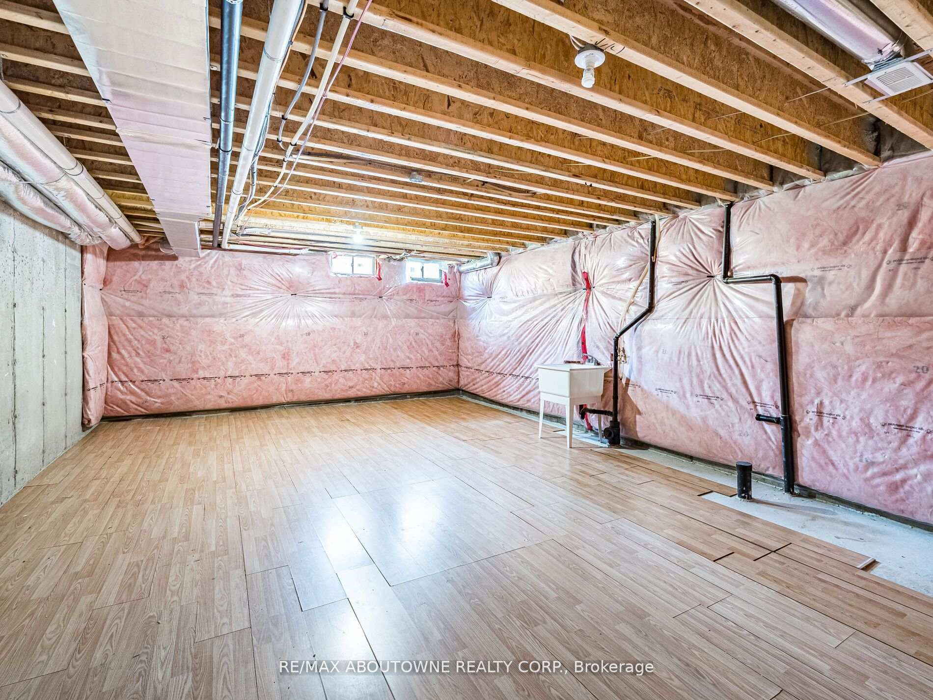 Photo 45 of 62 Skinner Drive, Guelph, Grange Road — HOMEH