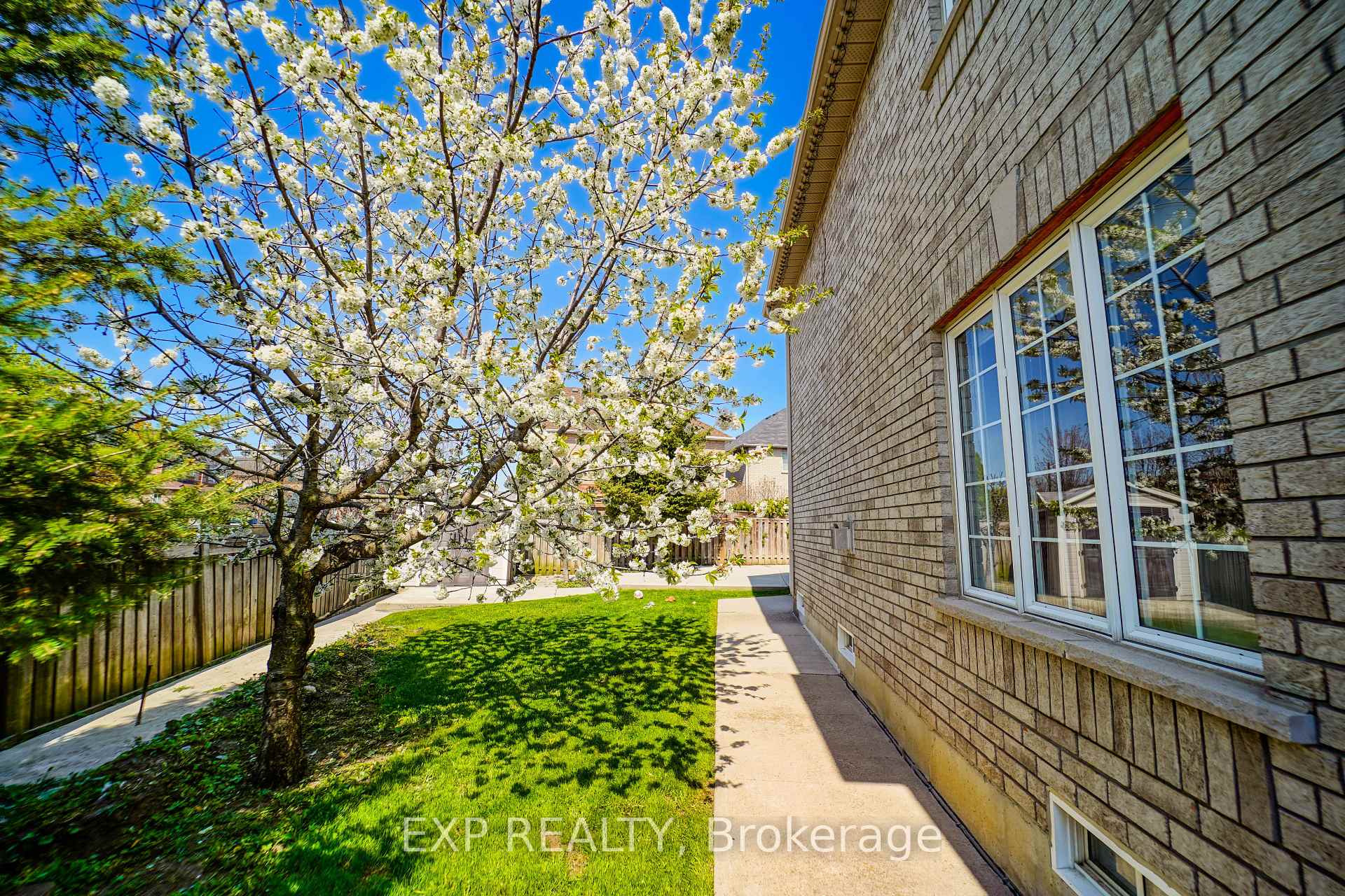 Photo 33 of 36 Headwater Road, Caledon, Bolton West — HOMEH