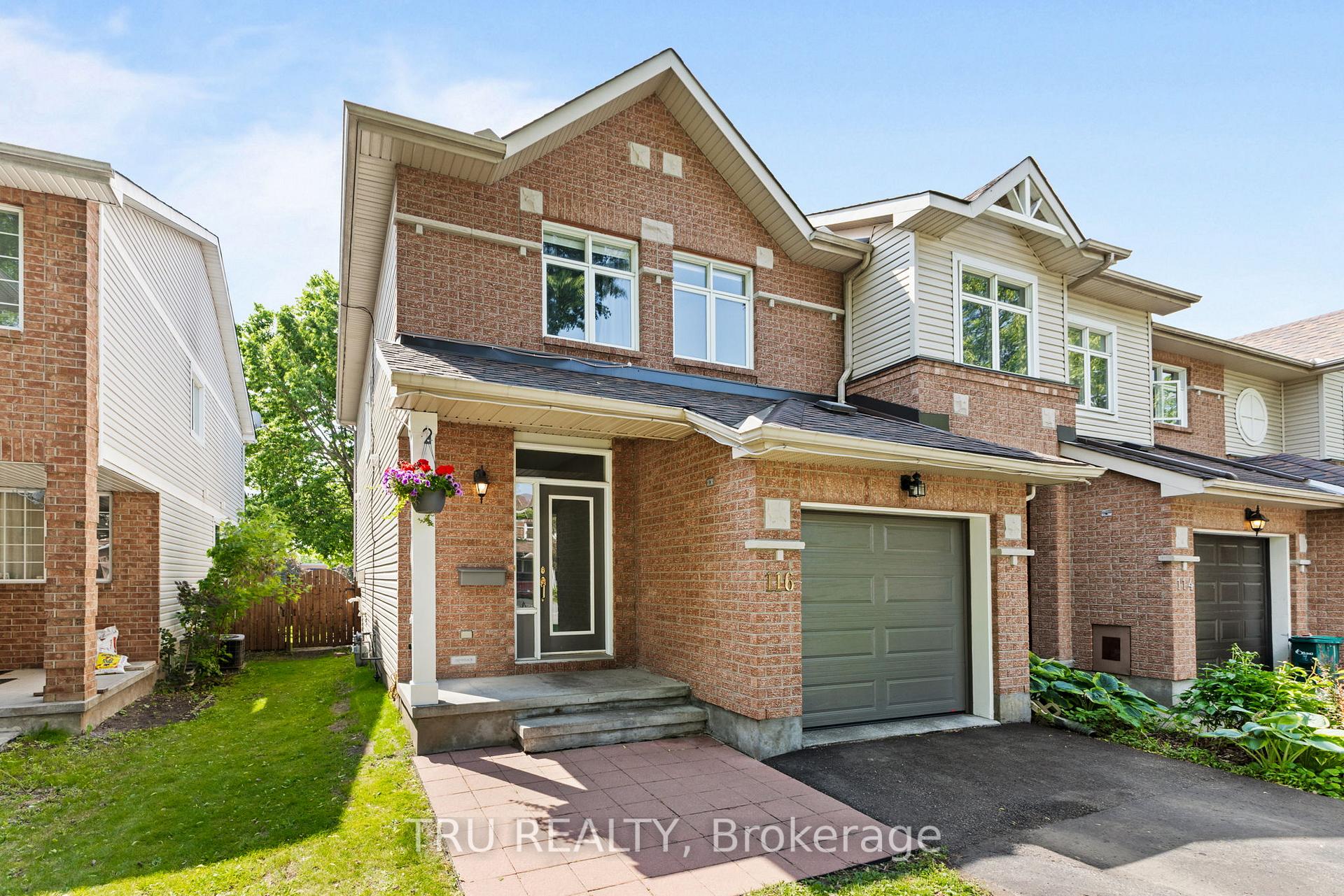 Photo 2 of 116 Redpath Drive, Ottawa, Barrhaven East — HOMEH