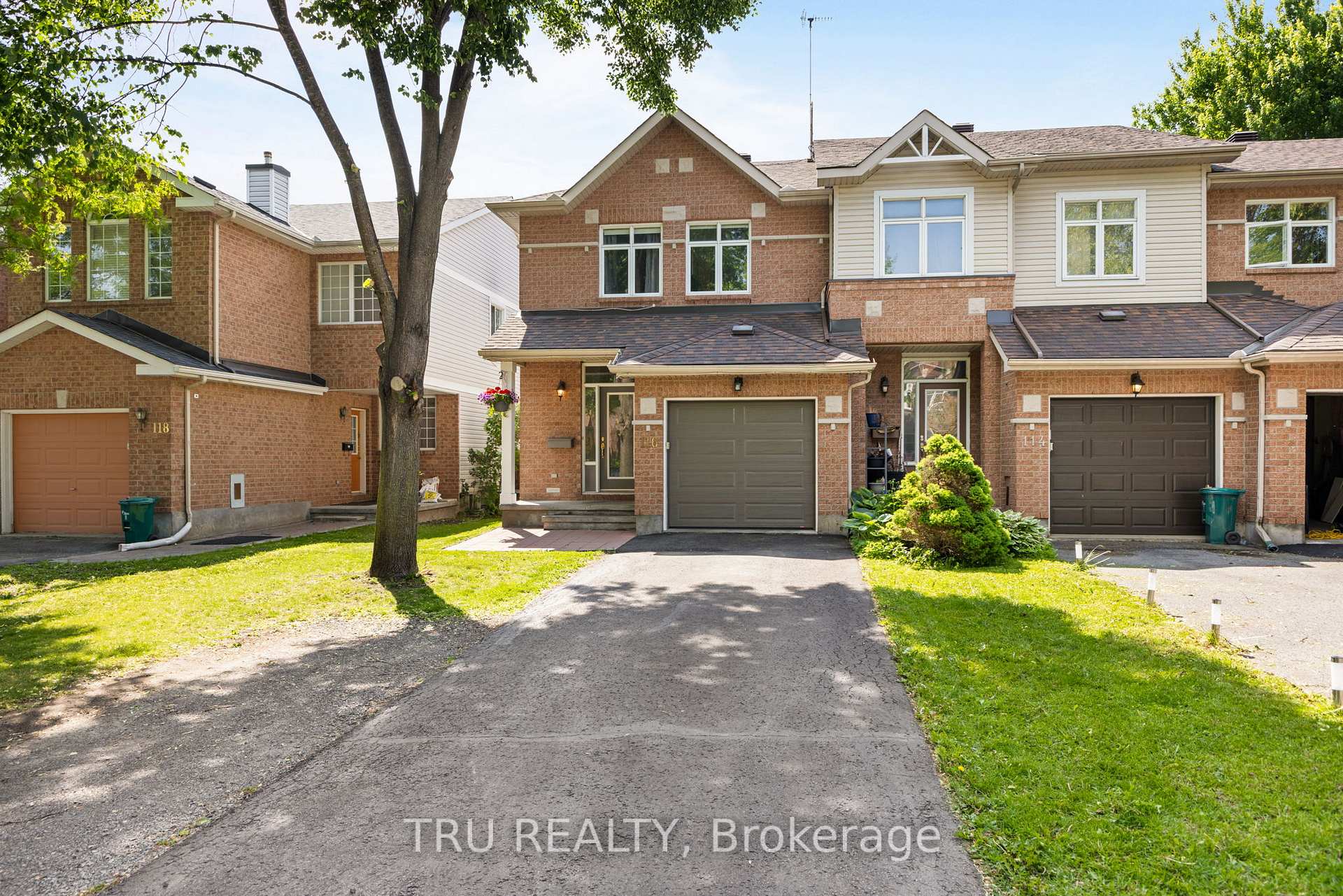 Photo 3 of 116 Redpath Drive, Ottawa, Barrhaven East — HOMEH