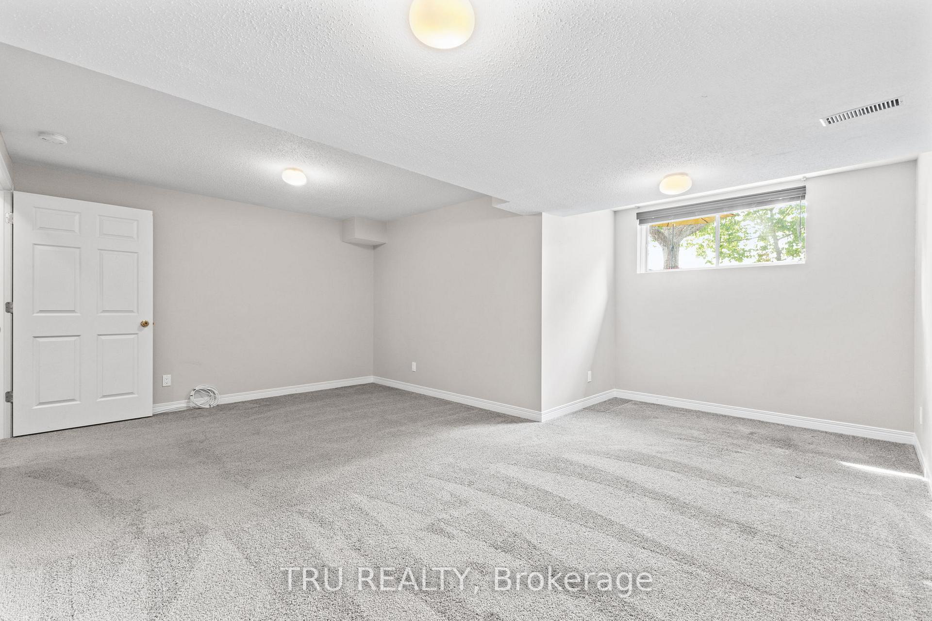 Photo 33 of 116 Redpath Drive, Ottawa, Barrhaven East — HOMEH