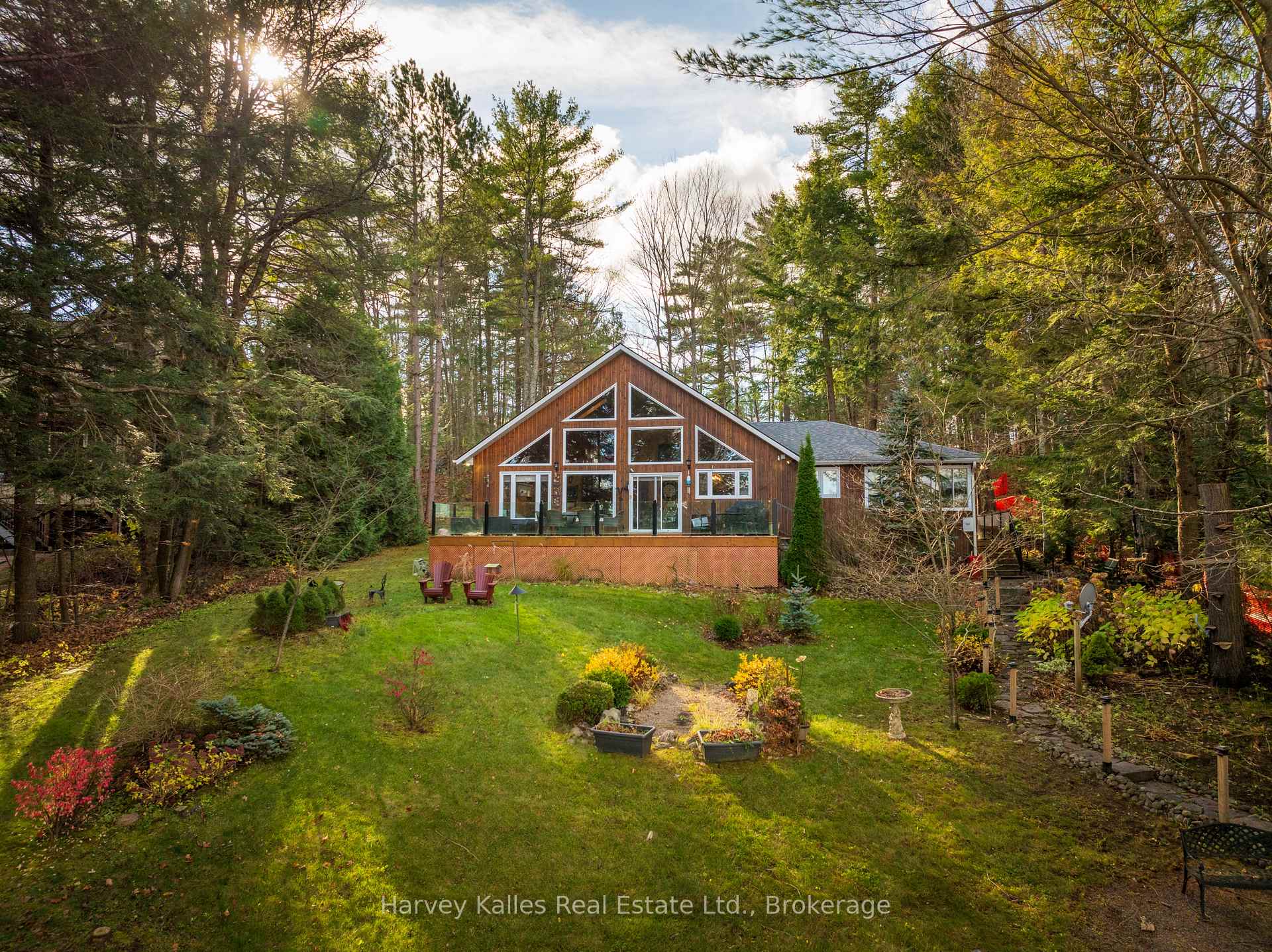 Photo 1 of 1163 Parkers Point Road, Gravenhurst, Muskoka (S) — HOMEH
