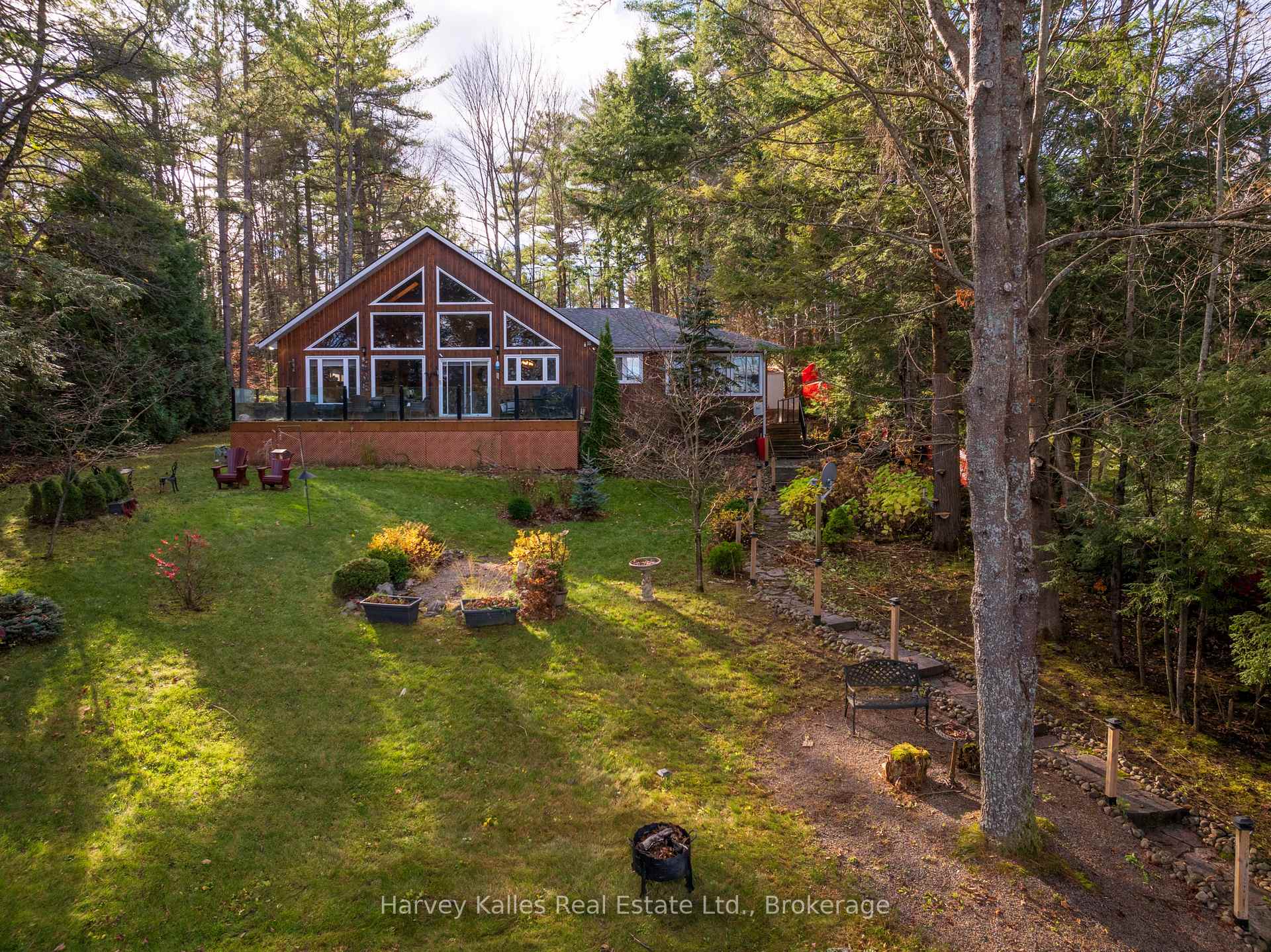 Photo 17 of 1163 Parkers Point Road, Gravenhurst, Muskoka (S) — HOMEH