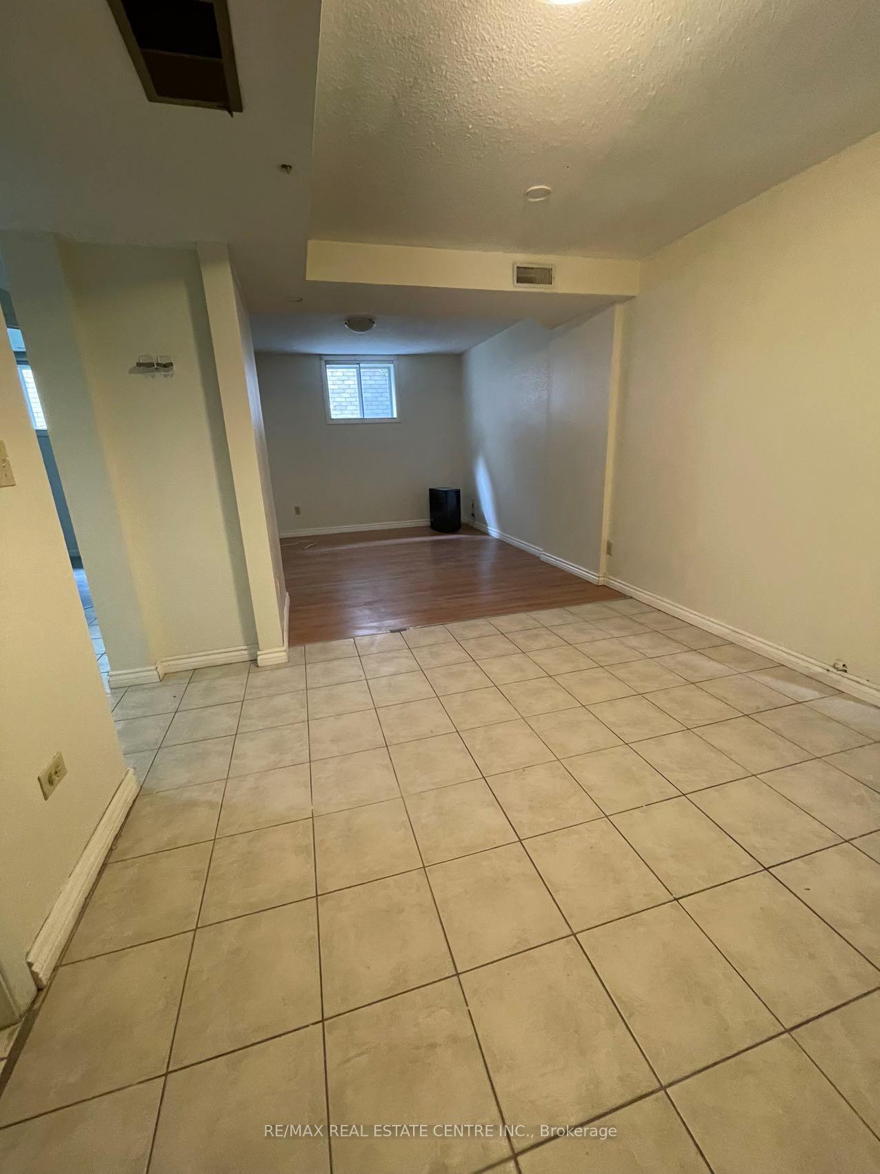 Photo 1 of Unit B, 129 Kortright Drive, Guelph, Kortright West — HOMEH