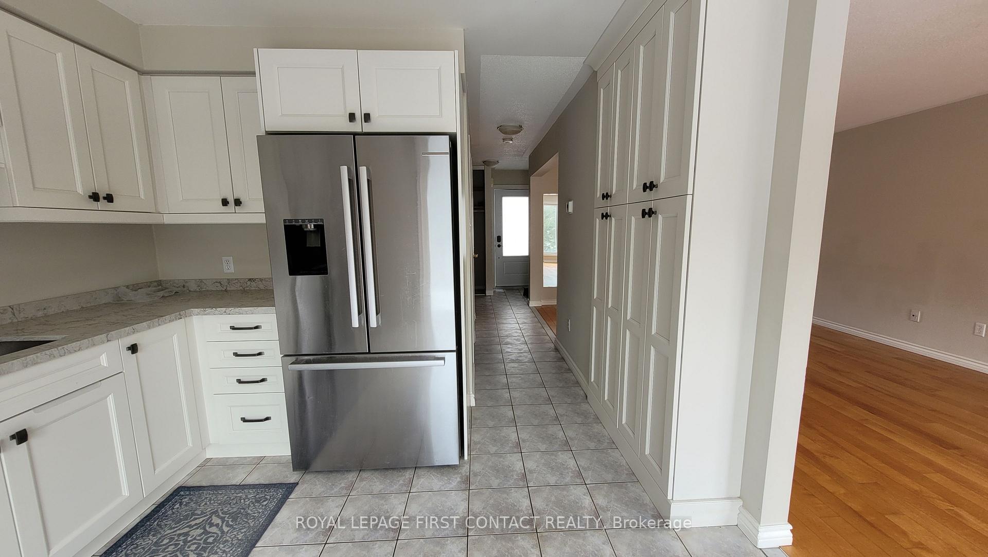 Photo 4 of 129 Loon Avenue, Barrie, Painswick South — HOMEH