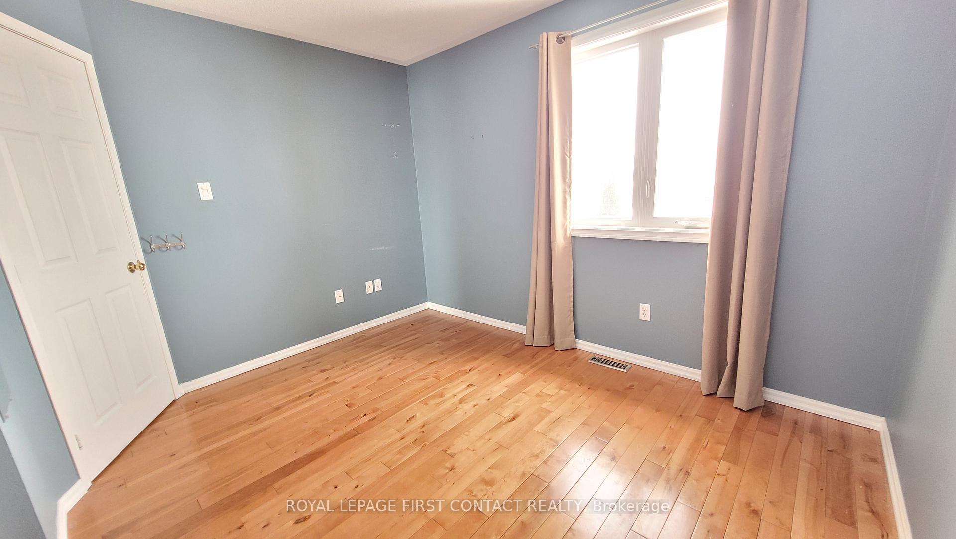 Photo 11 of 129 Loon Avenue, Barrie, Painswick South — HOMEH